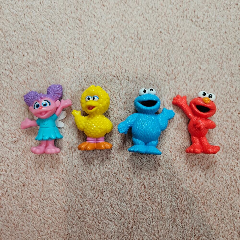 Sesame Street Abby Cadabby, Big Bird, Cookie Monster, & Elmo Mini Figures Set